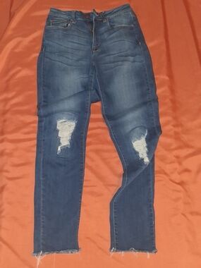 Skinny Ripped Jeans in Dark Blue